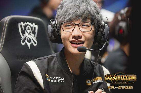 更加努力 更加努力