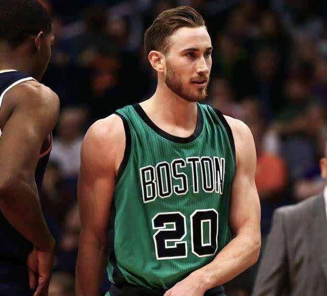 在与队友的 在与队友的